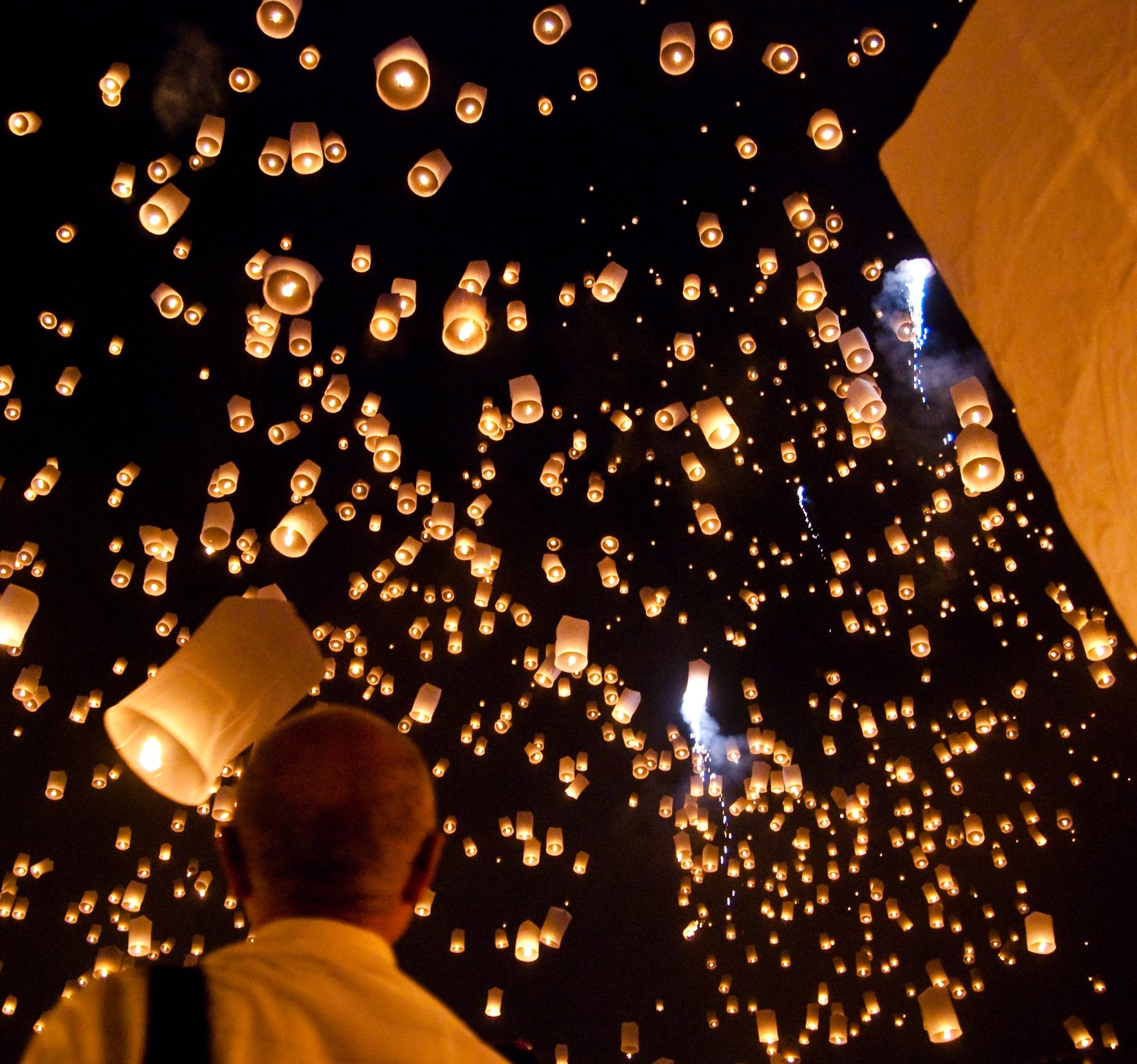 Yi Peng sky lantern festival near Chiang Mai