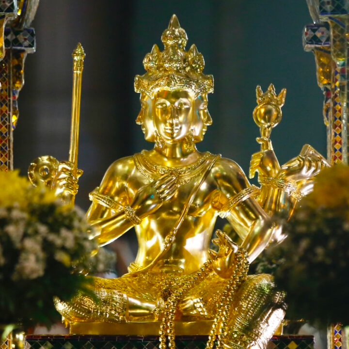 Worship posture guidance at Erawan Shrine