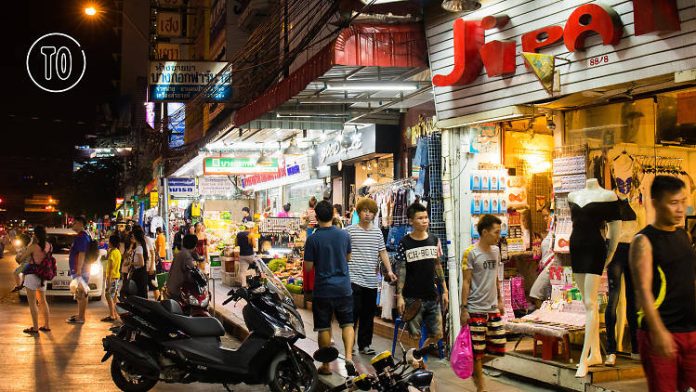 Huai Khwang Night Market food stalls Food stalls at Huai Khwang Night Market in Bangkok