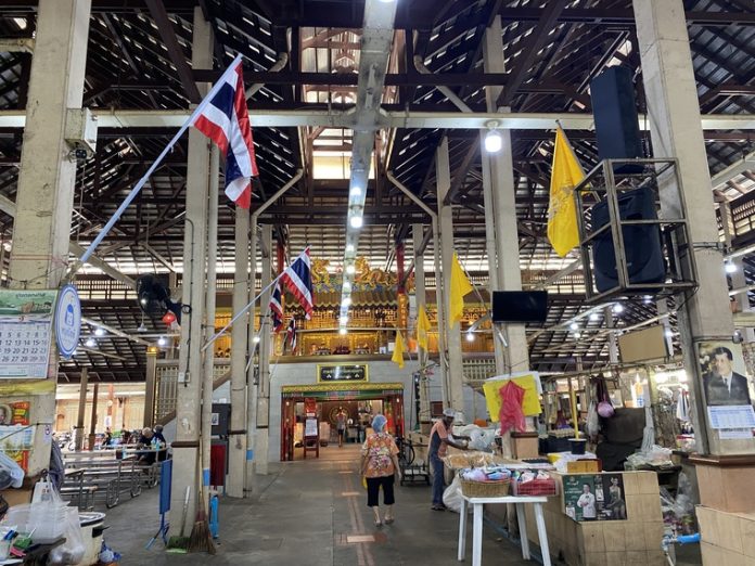 Interior of Nang Loeng Market in Bangkok