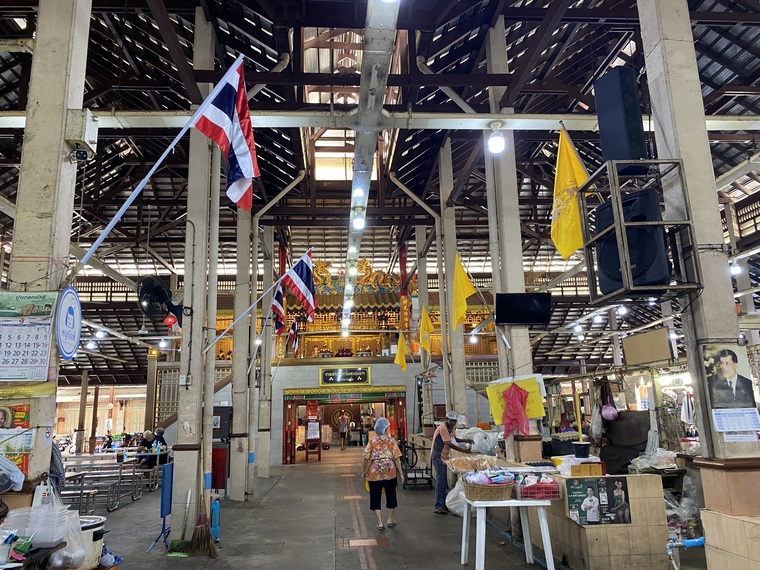 Interior of Nang Loeng Market in Bangkok