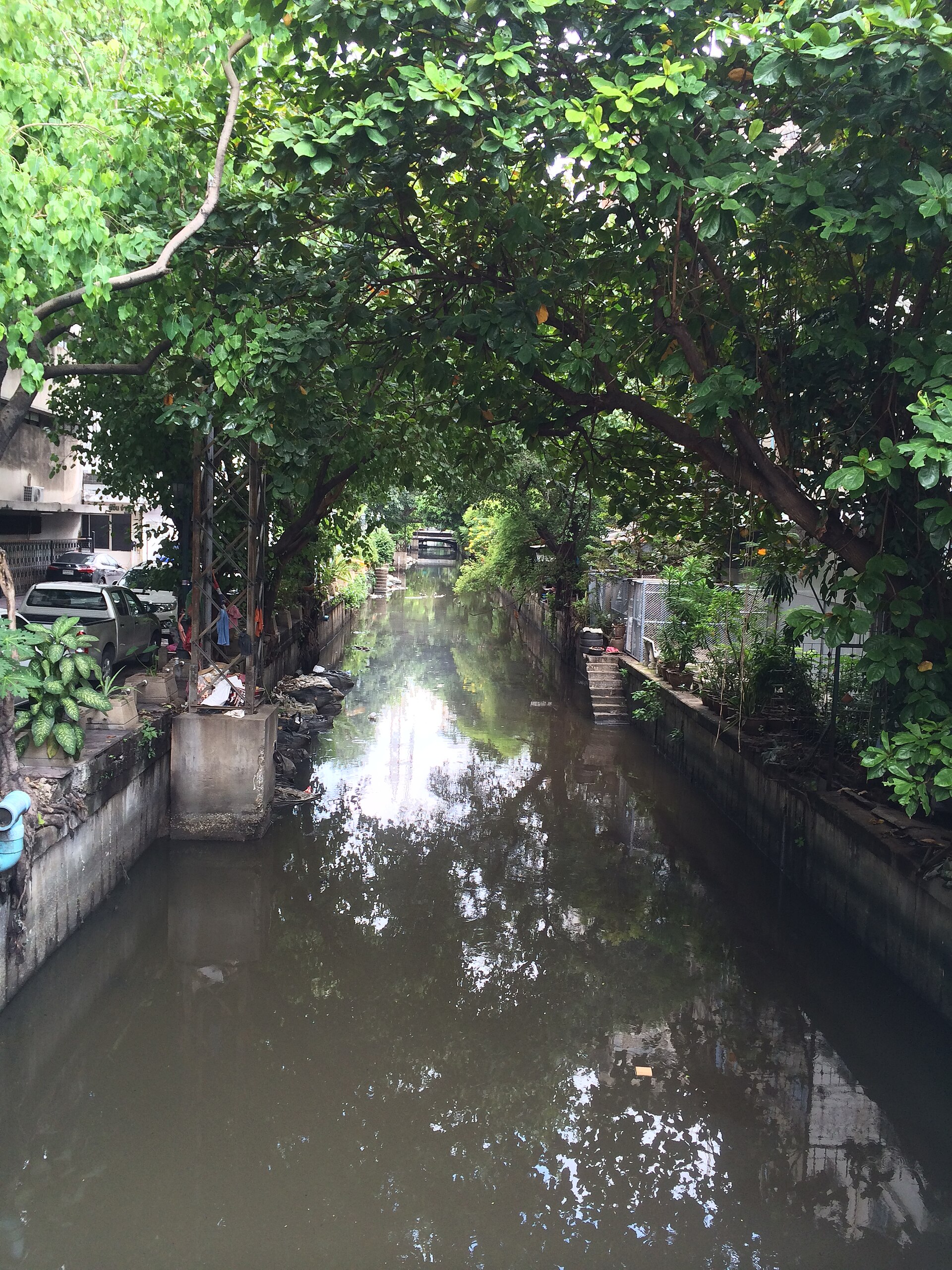 Khlong Ong Ang canal in Bangkok