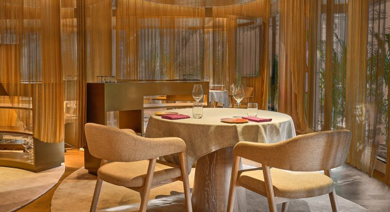 Restaurant Gaa Bangkok dining room