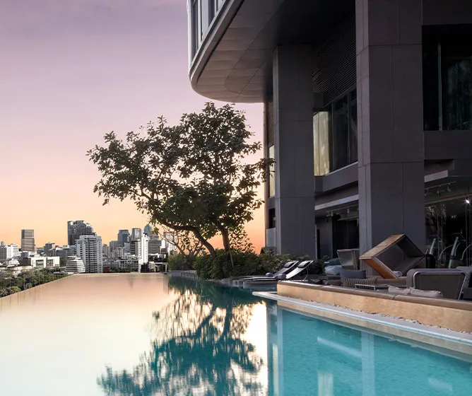 Infinity pool at SO/ Bangkok