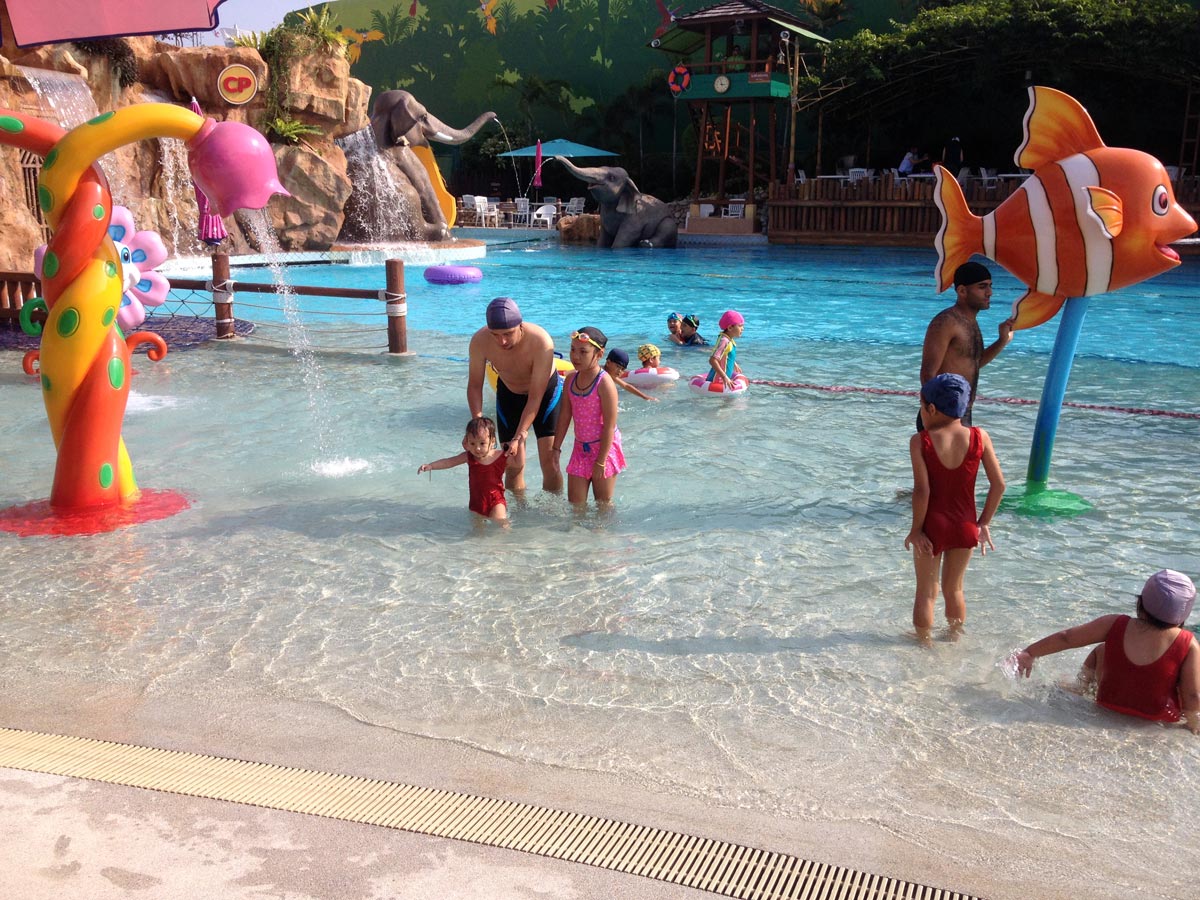Water park area at The Mall Bangkapi