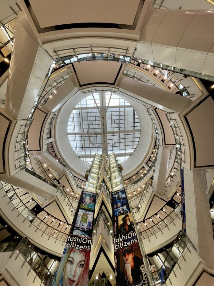 centralwOrld Bangkok Guide centralwOrld Bangkok image