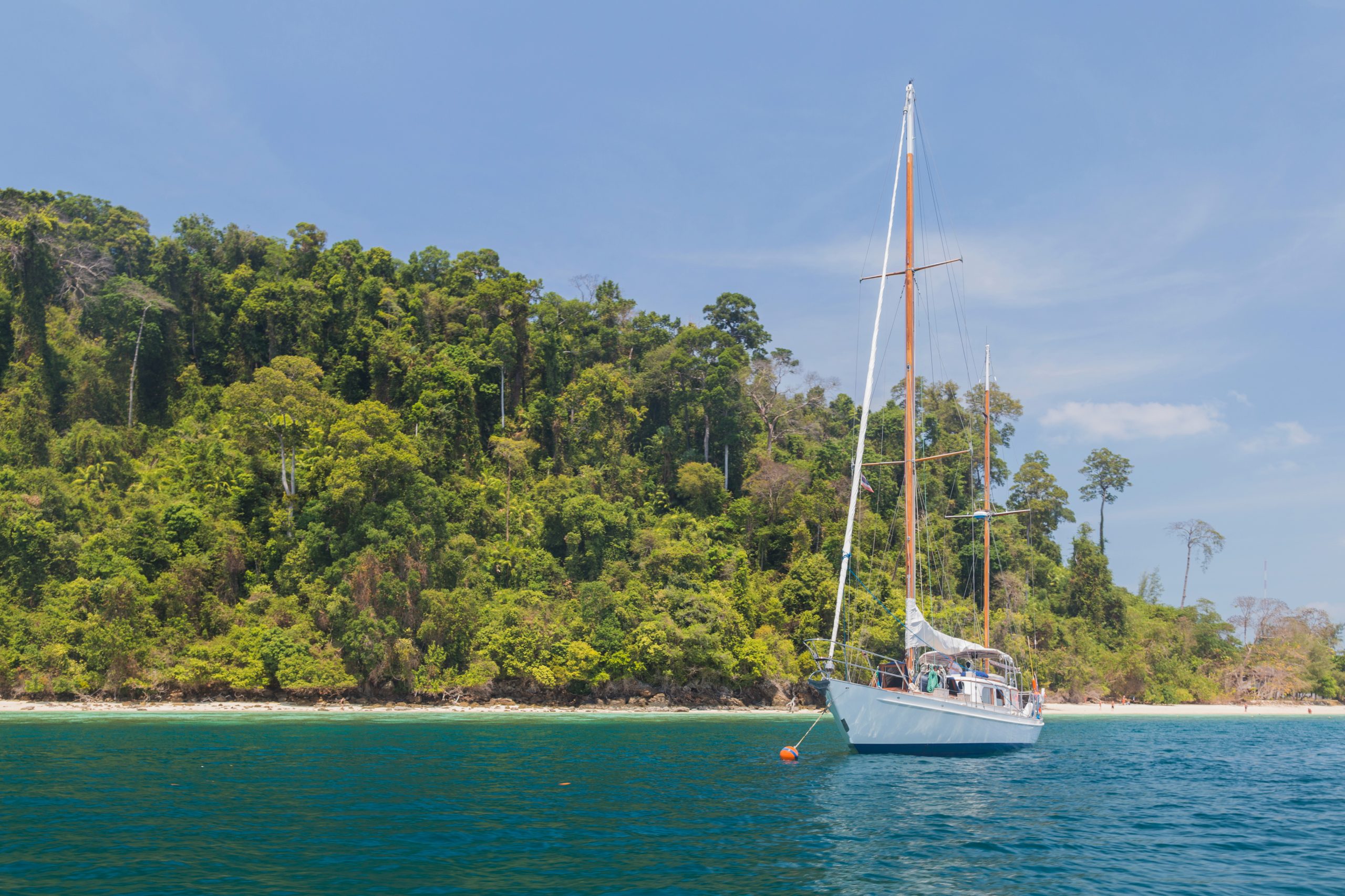 Ko Ngai beach and longtail boat