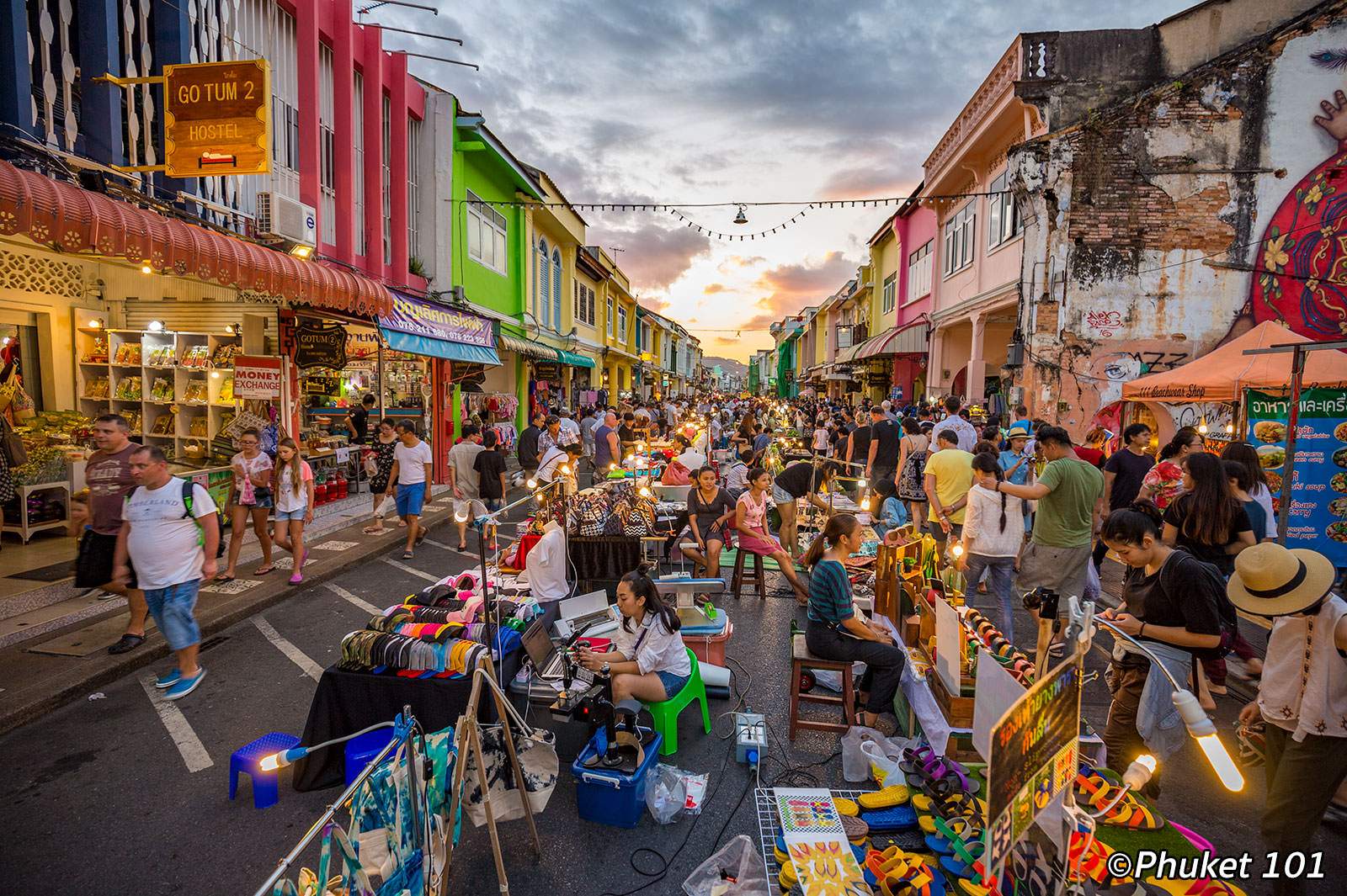 Lard Yai Phuket Sunday Walking Street entrance