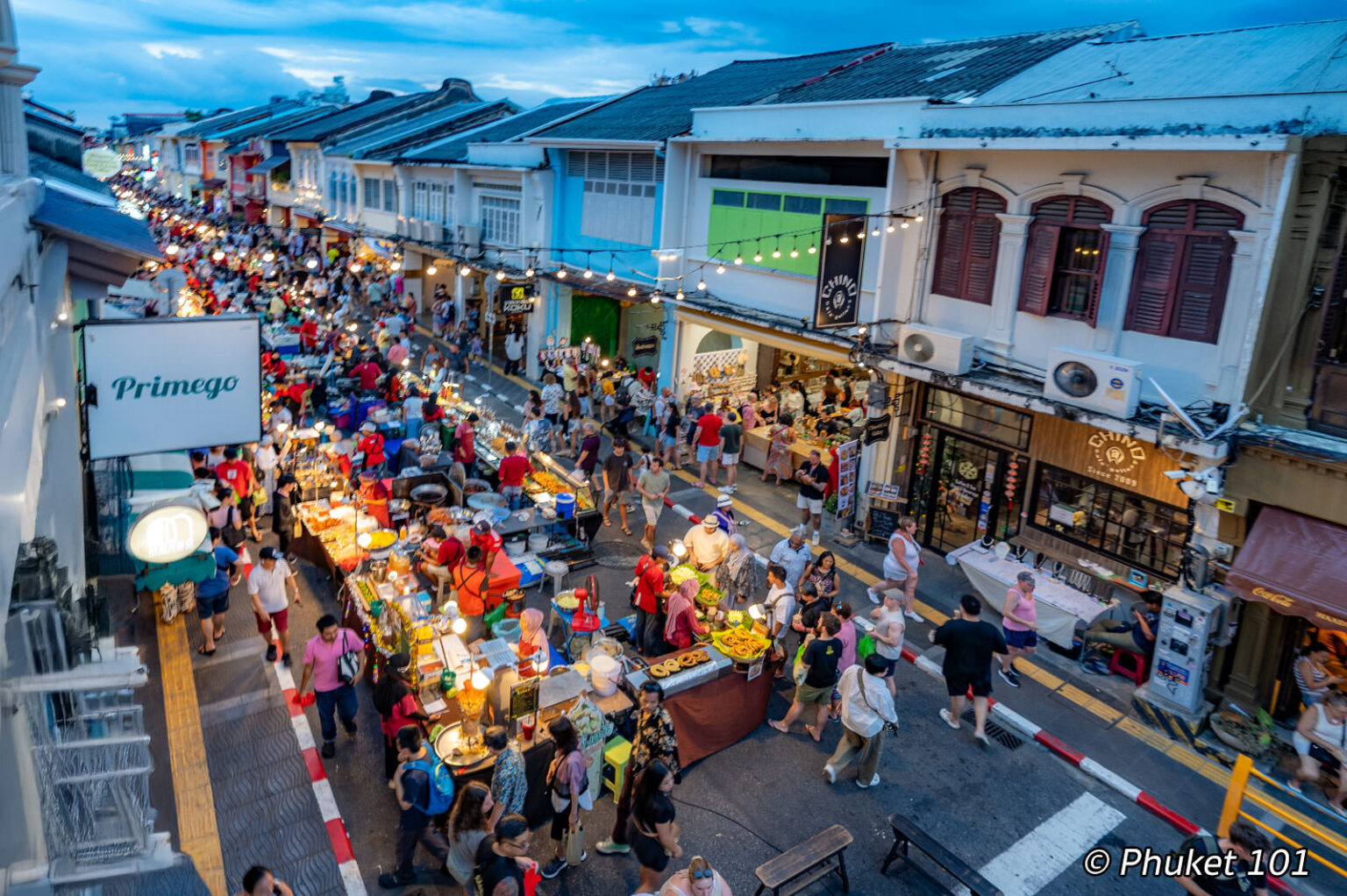 Crowds at Phuket Sunday Walking Street on Thalang Road