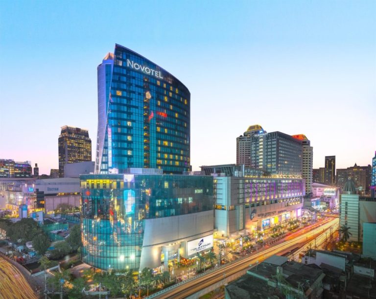 Platinum Fashion Mall building in Pratunam Bangkok