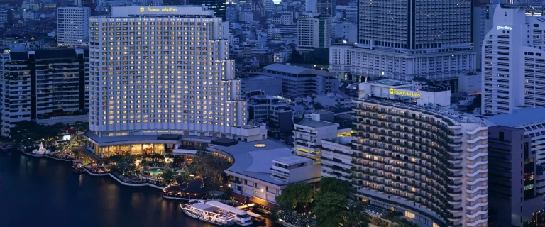 Shangri-La Bangkok riverside hotel exterior
