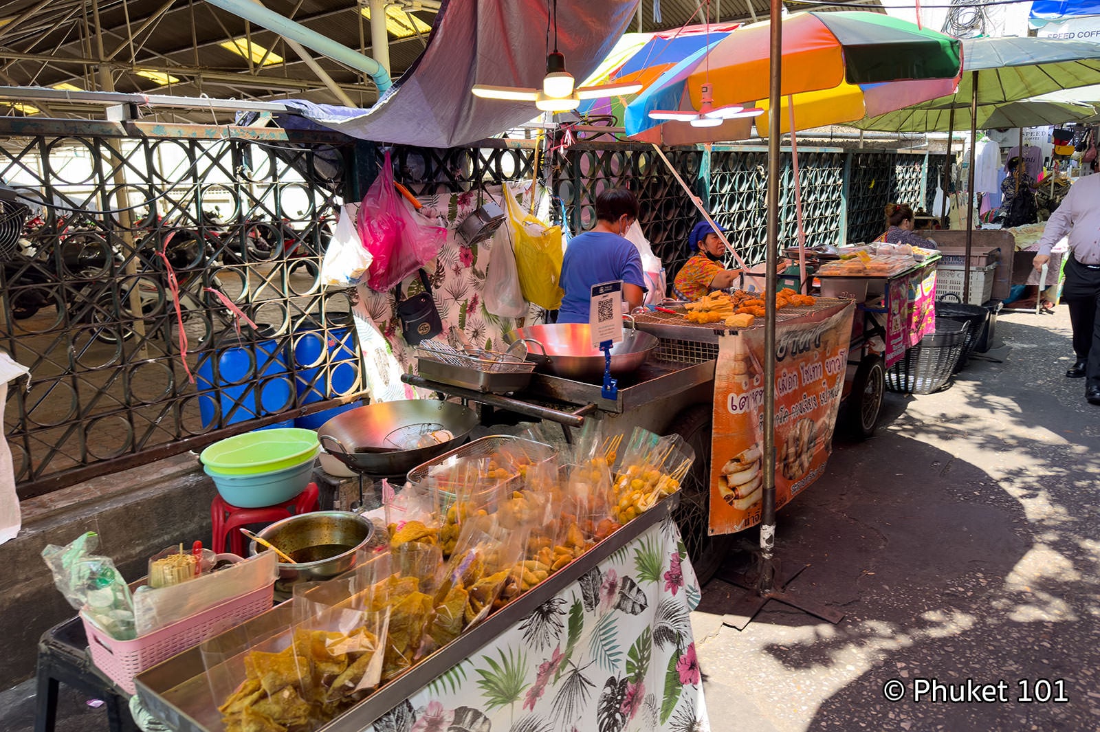 Market lane at Soi Lalai Sap Bangkok