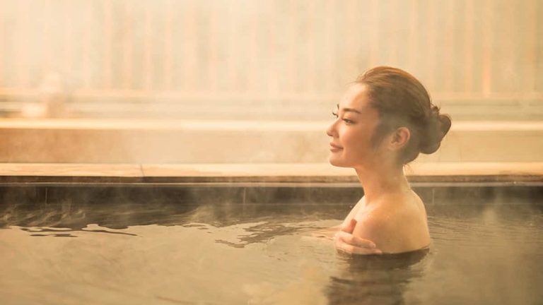 Yunomori Onsen Bangkok soaking area