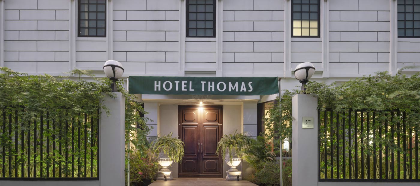 Hotel Thomas Bangkok boutique hotel setting