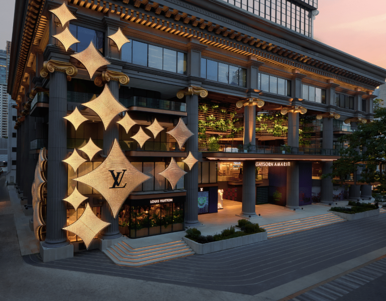 Gaysorn Amarin building for JustCo Bangkok