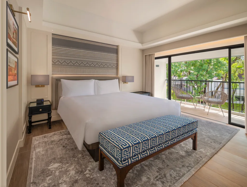 Deluxe suite bedroom at Kahavadi Chiang Rai