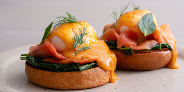 Tom yum eggs Benedict at Sarnies One Bangkok