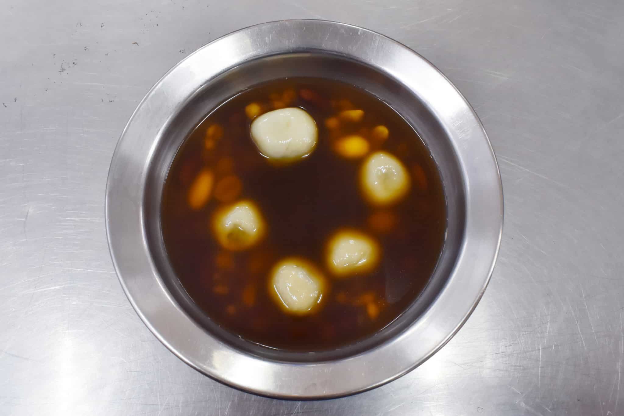 Thai dessert served in the Suanluang-Samyan district