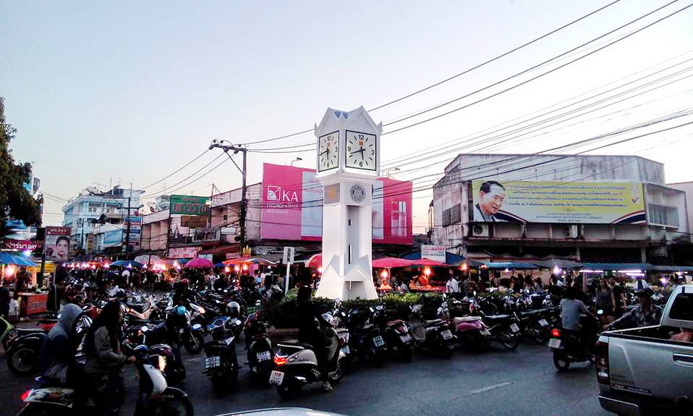 Market stalls at Warorot Market Chiang Mai