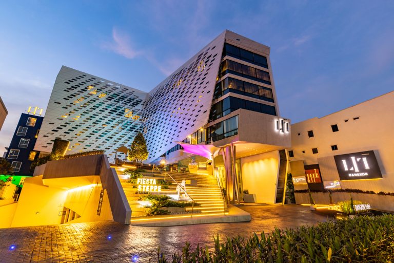 LiT BANGKOK Hotel exterior near Siam at night