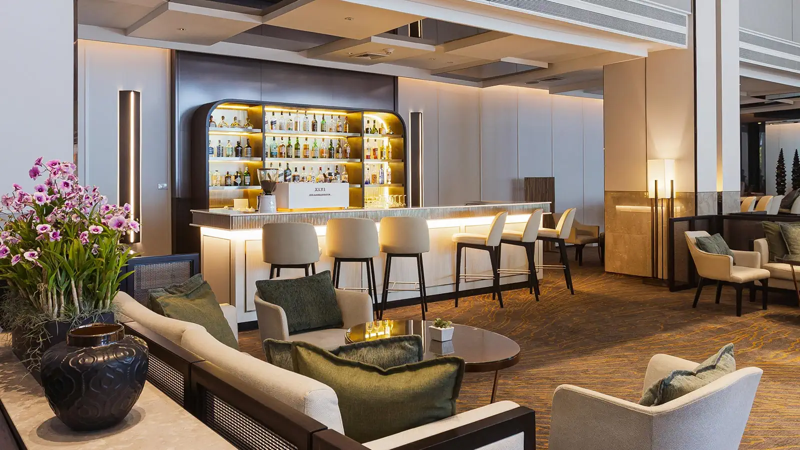 Bar counter at Maitree Bar in Amari Bangkok