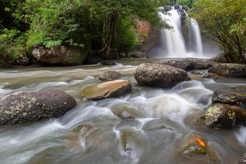 Stream beside the Pha Kluai Mai to Haew Suwat nature trail
