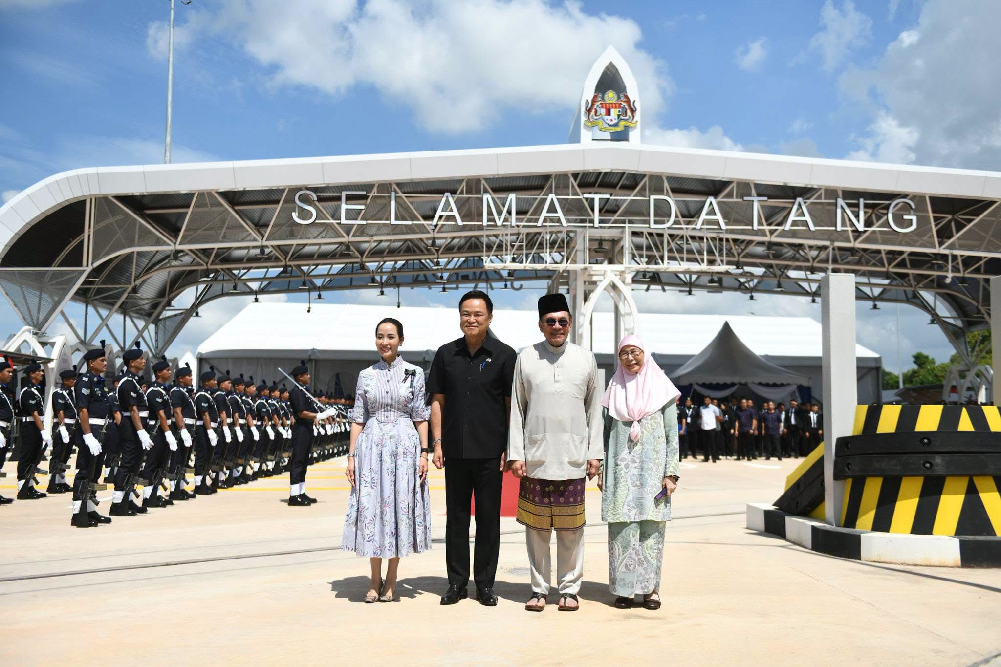 New road linking Sadao in Thailand with Bukit Kayu Hitam in Malaysia