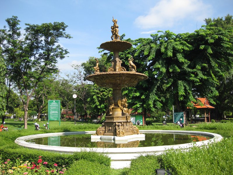 Landscaped garden and fountain at Saranrom Park