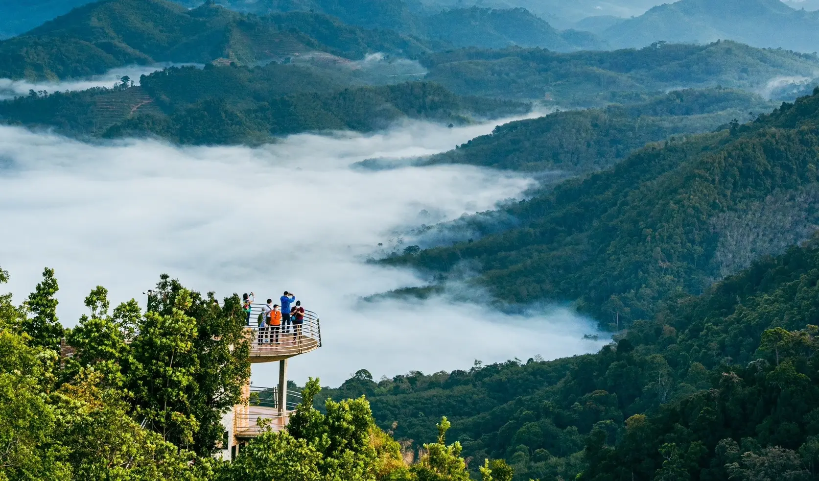 Glass floor at Ay Yer Weng Skywalk in Yala