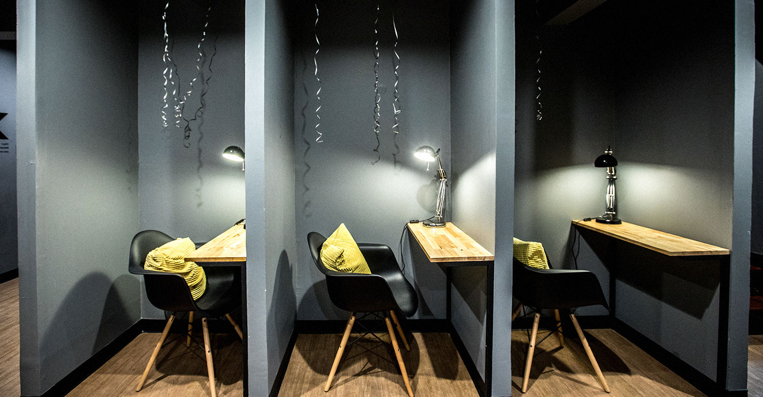 Coworking and office facilities at UnionSPACE Ekkamai