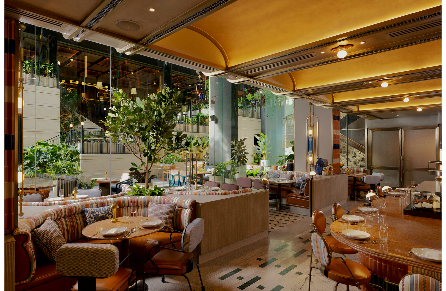 Warm, modern dining room at Cante Bangkok