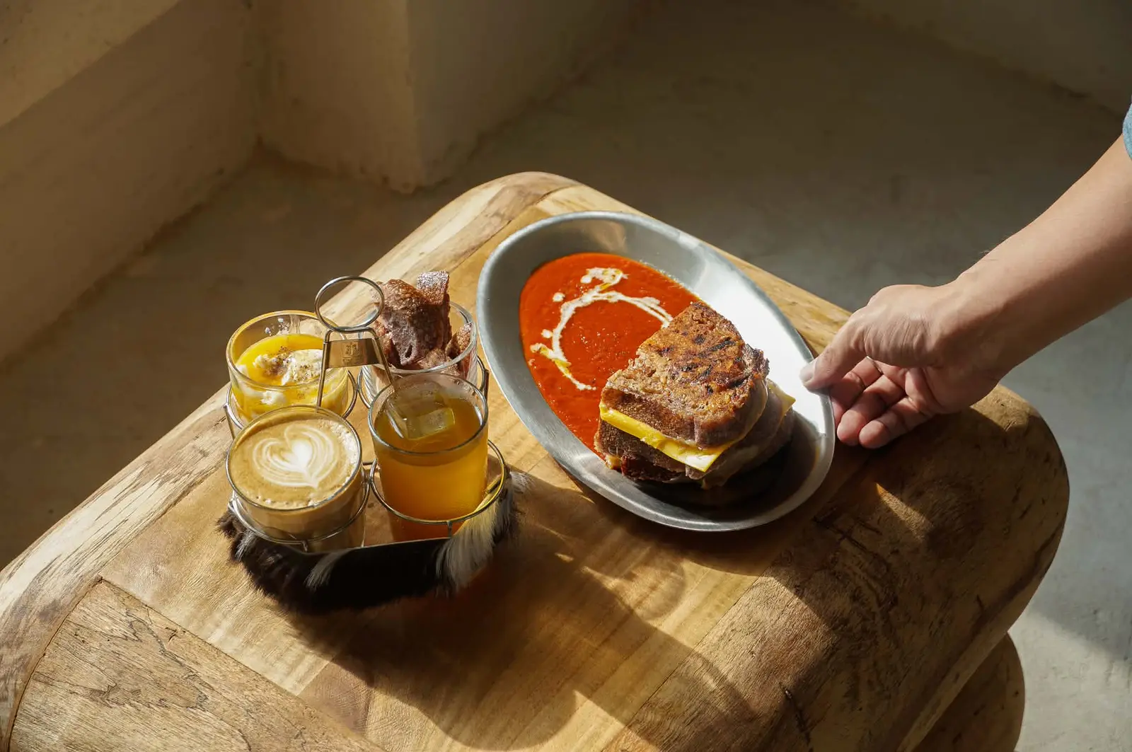 COF AND COW cafe beside Khlong Ong Ang in Bangkok