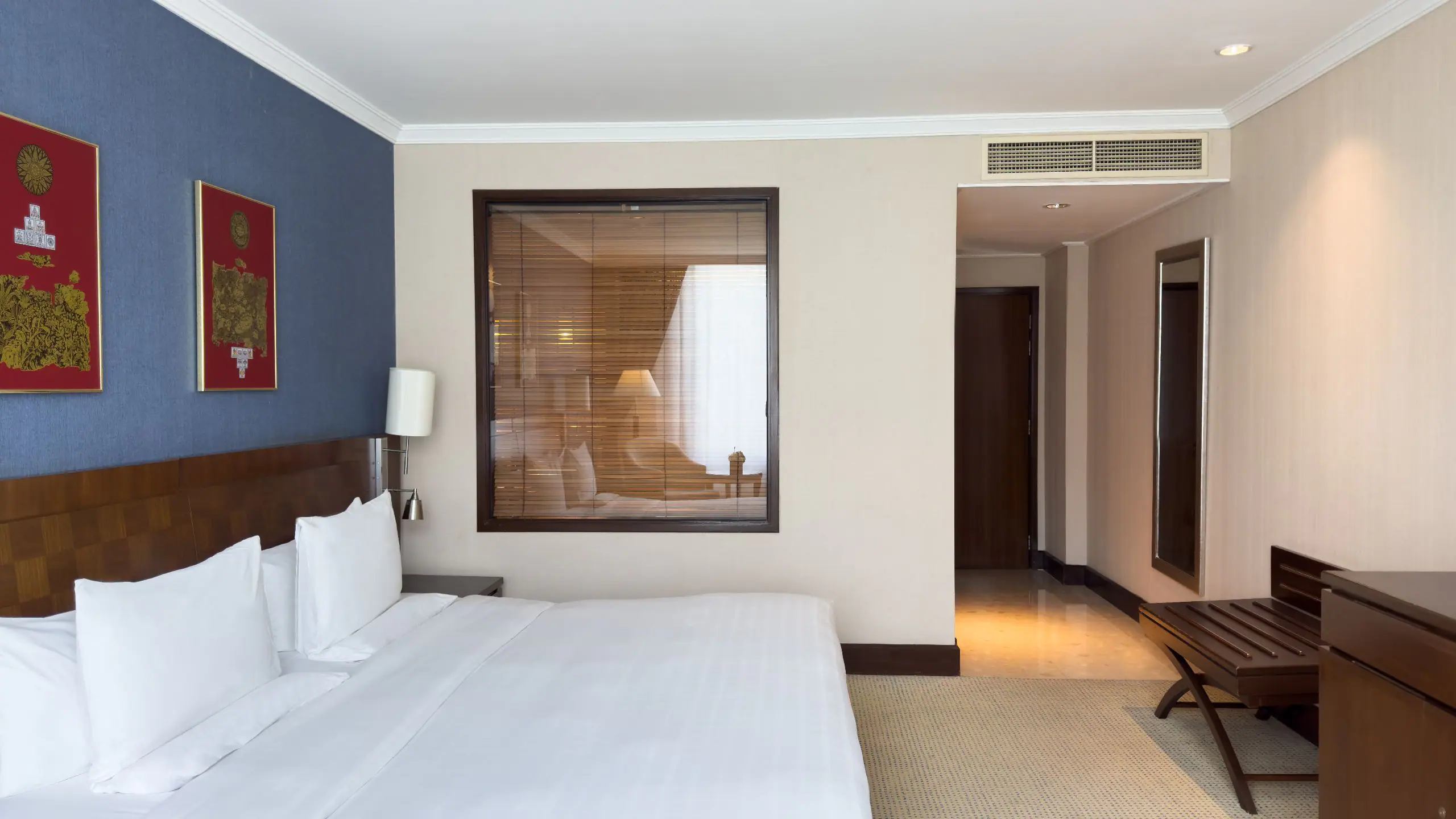 King room at Hyatt Regency Bangkok Suvarnabhumi Airport