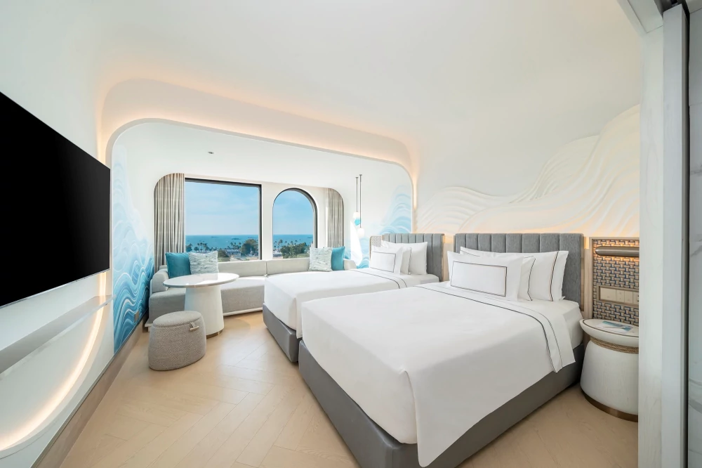 Guest room at Melia Pattaya Hotel