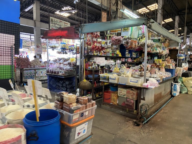 Food and produce stalls at Min Buri Market