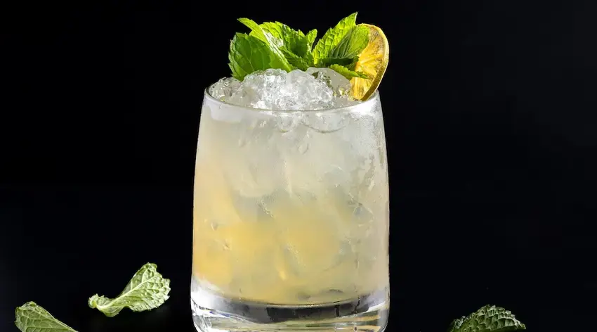 Peach Mint Julep at Red Sky Bar Bangkok