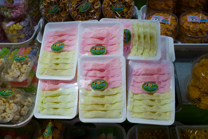 Colourful packaged Thai sweets at San Chao Rong Thong Market
