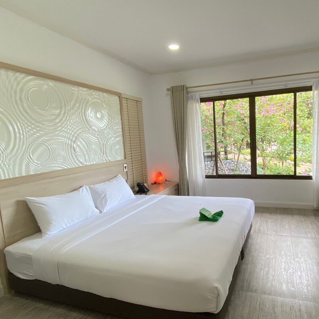 Living space inside a Sanpudard forest villa