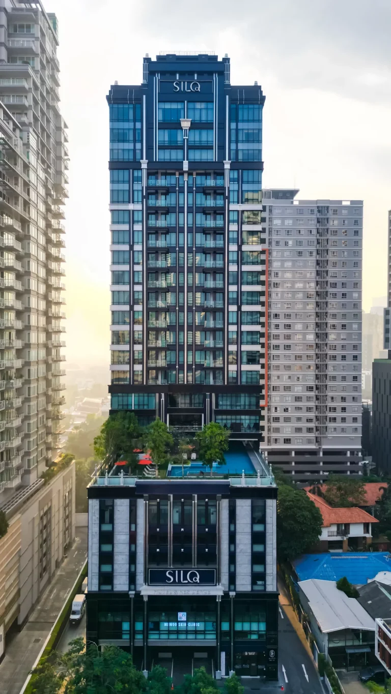 SILQ Hotel and Residence Bangkok exterior