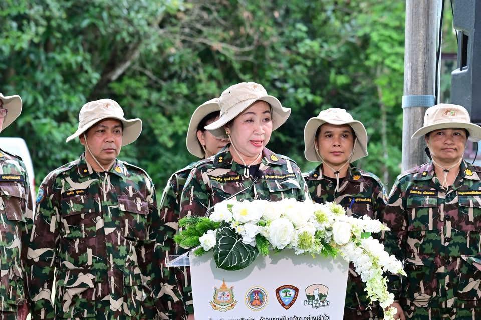 National park instructors at the hiking school launch