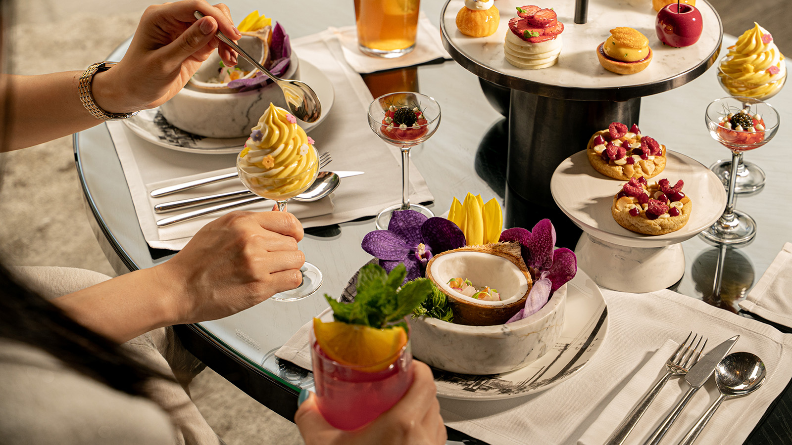 Seasonal afternoon tea at The Lounge Bangkok