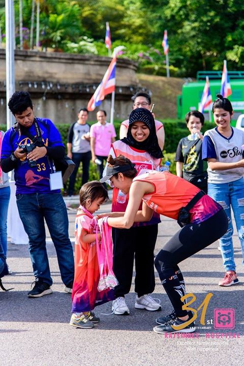 Community runners on the route at Hat Yai Municipal Park