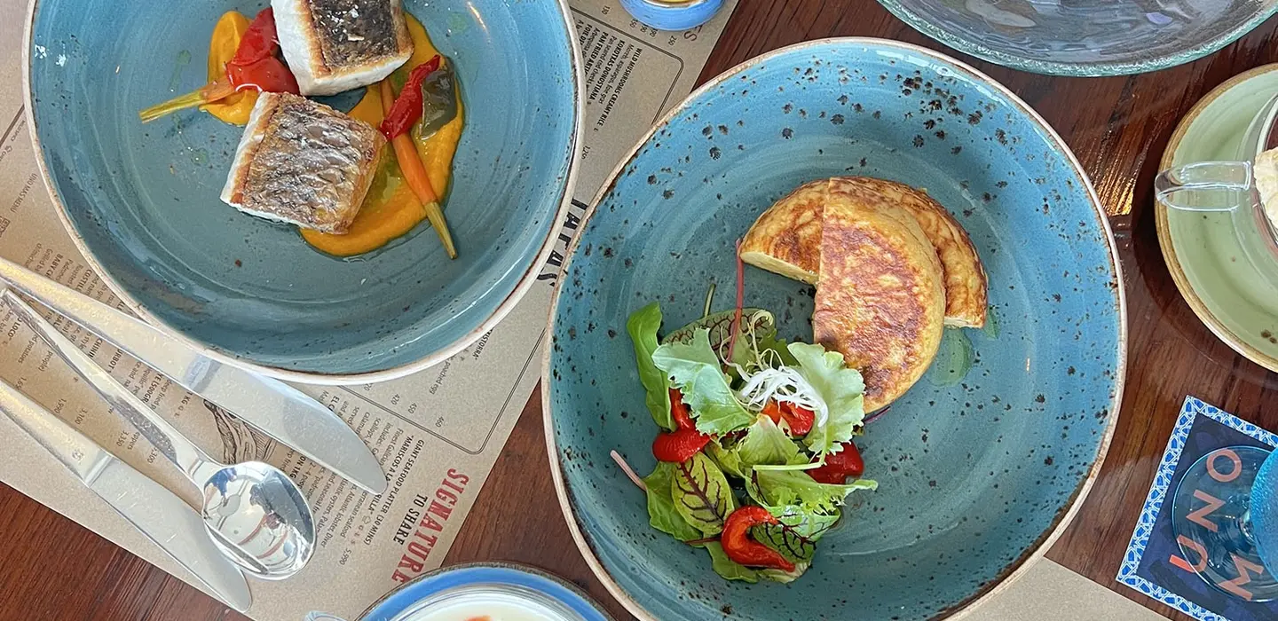 Seafood and plated dishes at UNO MAS Bangkok
