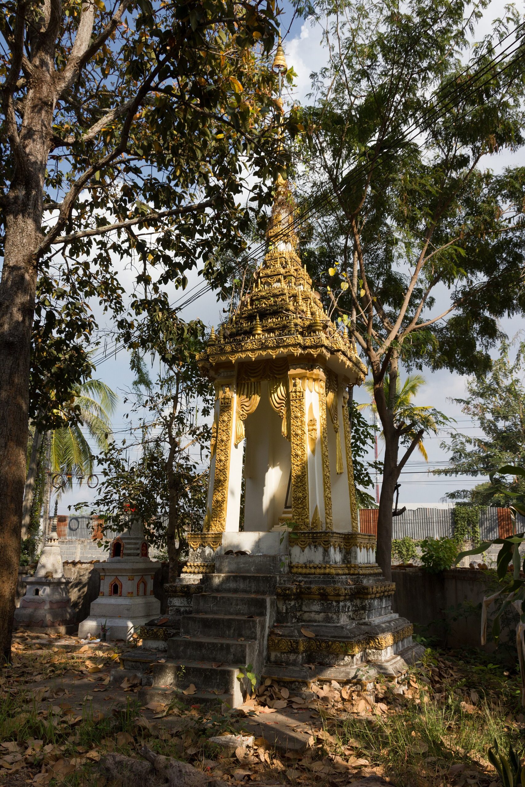 Bottle-covered building at Wat Lan Khuat