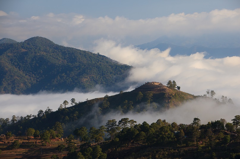 Clouds and mountain ridges at Doi Ang Khang