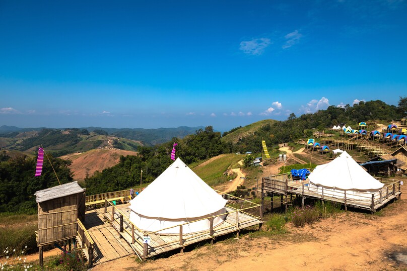 Open ridge landscape at the Doi Samer Dao camping area