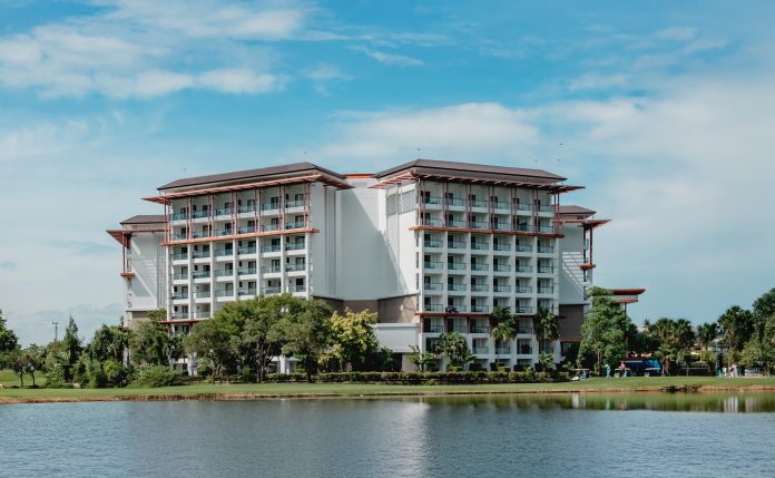 Hilton Bangkok Suvarnabhumi exterior Exterior of Hilton Bangkok Suvarnabhumi Golf Resort and Spa