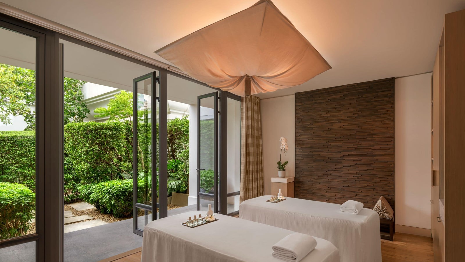 I.Sawan private treatment room