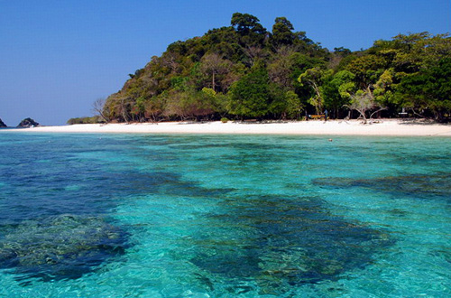 White sand beach at Koh Rok in Krabi