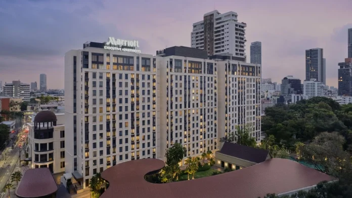 Marriott Executive Apartments Bangkok exterior Marriott Executive Apartments Bangkok Townhall Sukhumvit at dusk
